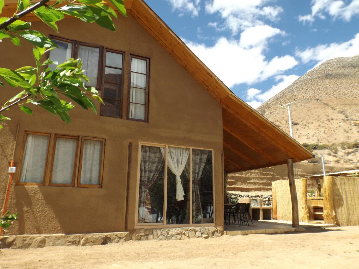 Refugio El Colorado De Cochiguaz Alojamento
